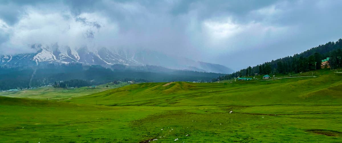 1 Day Stunning Sonmarg - Kashmir package image
